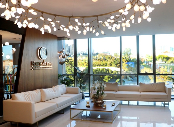 Now Hair Time Clinic Istanbul Overview Now Hair Time state of the art hair transplant facility in Istanbul Turkey using DHI and Sapphire